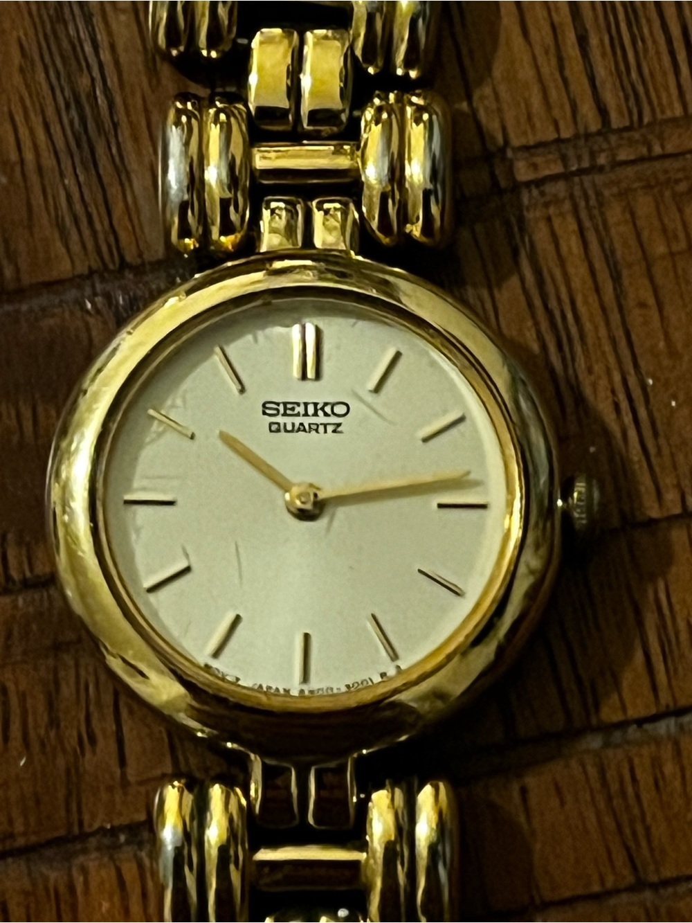 Seiko Gold Tone Women's Quartz Bracelet Watch - Broken